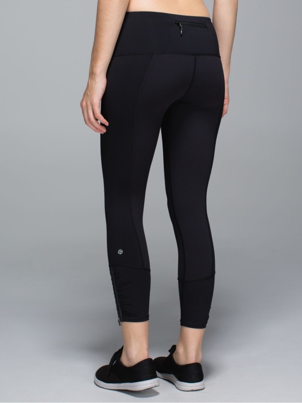lululemon Runday Black Cropped High-Rise Capri Ruched Zipper Pocket Legging 4 - Picture 1 of 13